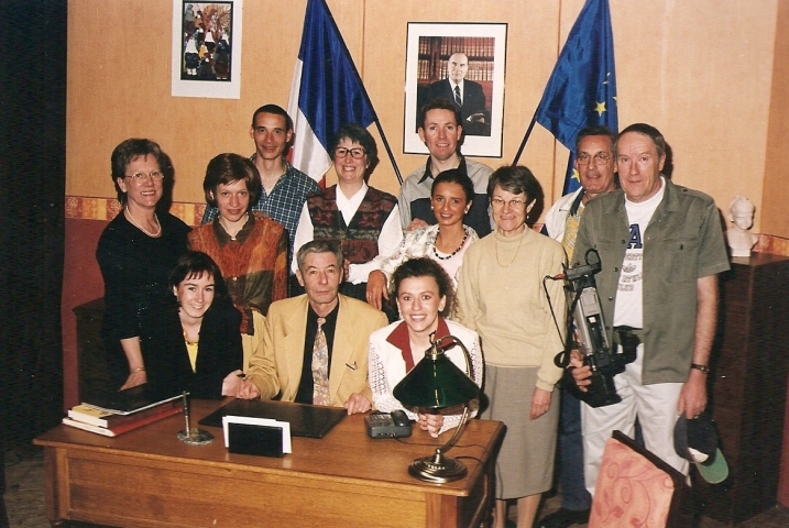 L'ensemble de la troupe avec les acteurs et ceux qui oeuvrent en coulisses !